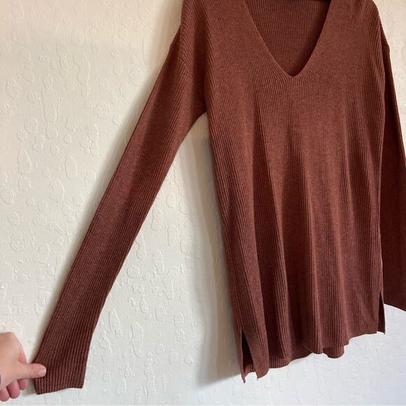 A Pea In The Pod Long Sleeve V-Neck Tunic Sweater Small Rust Brown Maternity - Picture 3 of 6